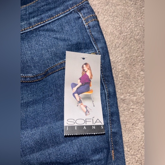 Skinny Ankle Pants 22W-Women's
Plus Size Mid-Rise SOFIA VERGARA - Picture 16 of 16